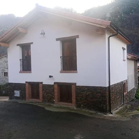 Casa Rural Gueilones, Parque Natural De Ponga Собрефос Экстерьер фото